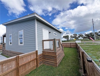 Welcome home to this beautifully designed newer construction - photo 22