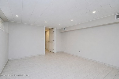 This meticulously maintained semi-attached home is ready to - photo 24