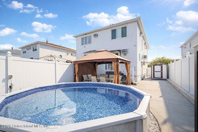 This meticulously maintained semi-attached home is ready to - photo 28