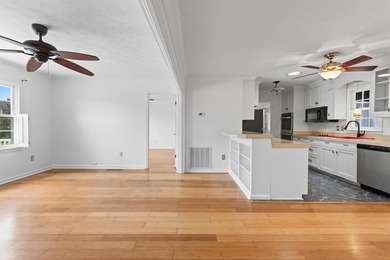 Don't miss this opportunity to own a beautifully maintained 3 - photo 6