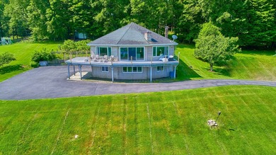 (private lake, pond, creek) Home For Sale in Honesdale Pennsylvania