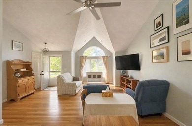 Welcome to this meticulously maintained three-bedroom ranch - photo 5