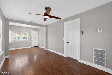 This adorable home is as lovely inside as it is from the street - photo 4