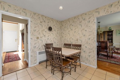 Prime South Lindenmere Mid Block EXTENDED 5BR SPLIT--Added 4th - photo 9