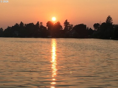 NEW LISTING. Living large on the shores of Fairview Lake. This - photo 25