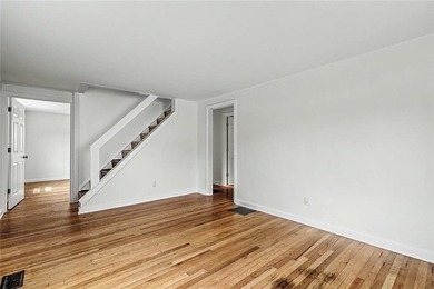 Welcome to this charming Cape Cod home in the desirable - photo 7