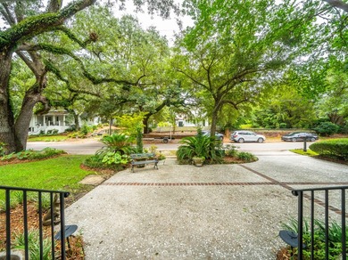 Welcome to 114 Live Oak Drive, a charming three-bedroom - photo 4