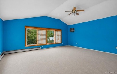 Welcome to 99 Wexford Dr, an expansive 3000 sq ft Colonial home - photo 12