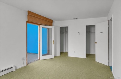 Welcome to 99 Wexford Dr, an expansive 3000 sq ft Colonial home - photo 13
