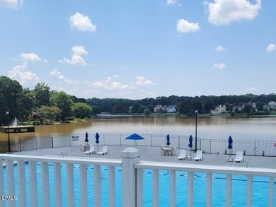 Positioned on a quiet cul-de-sac in the highly sought-after - photo 18