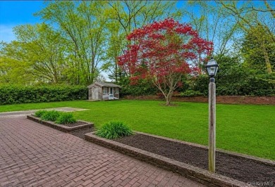 Welcome to 99 Wexford Dr, an expansive 3000 sq ft Colonial home - photo 25