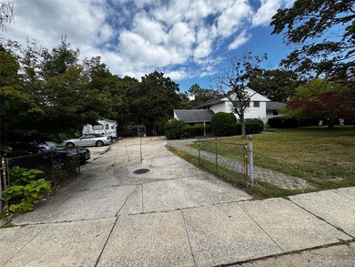 CALLING ALL INVESTORS!! Opportunity Knocks! Oversized Custom - photo 3
