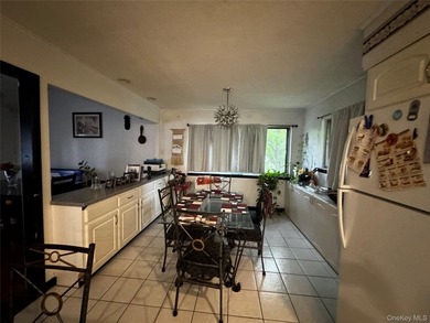 CALLING ALL INVESTORS!! Opportunity Knocks! Oversized Custom - photo 8