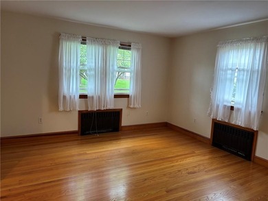 Additional listing photo 1