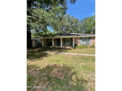 Lake Home Sale Pending in Vancleave, Mississippi