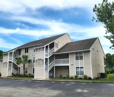 Rarely available, this beautifully updated third-floor condo - photo 1