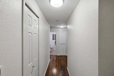 Clean, move-in ready 3-bedroom, 2-bath home in Coos Bay! This - photo 15