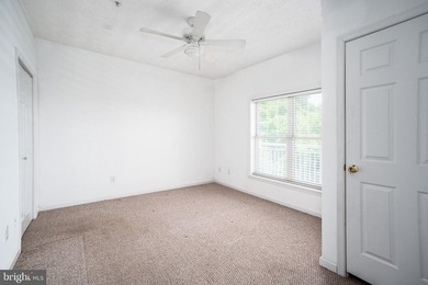 There's no place like home at Tomes Landing. This top-floor - photo 17