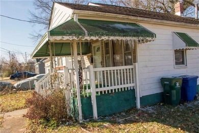 Diamond in the rough with strong potential. This 3-bedroom - photo 8