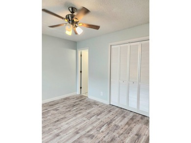 Rarely available, this beautifully updated third-floor condo - photo 10