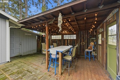 Clean, move-in ready 3-bedroom, 2-bath home in Coos Bay! This - photo 33