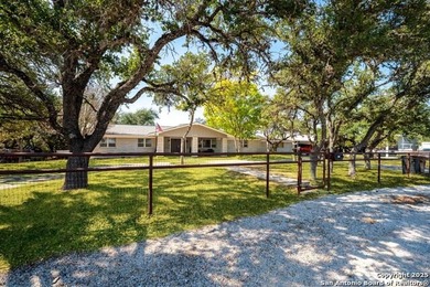 Canyon Lake Home For Sale in Canyon Lake Texas