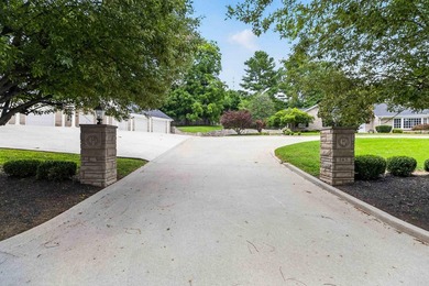 Timeless elegance spanning decades, this custom home was built - photo 3