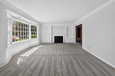 Timeless elegance spanning decades, this custom home was built - photo 9