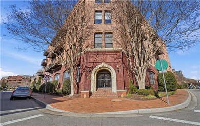 Elizabeth River Condo For Sale in Norfolk Virginia