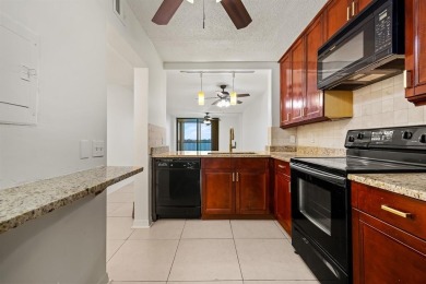Lake Condo For Sale in Oakland Park, Florida