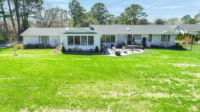 Experience gracious waterfront living in the coveted Mount - photo 12