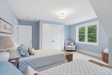 Creekside Crossing offers brand-new, spacious townhomes that - photo 28