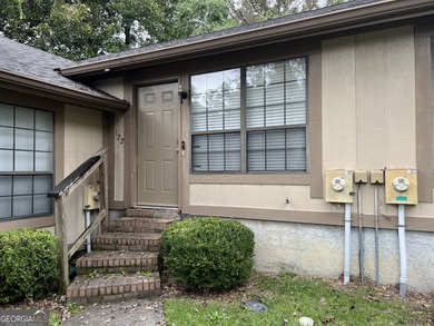 Leisure Lake Condo Sale Pending in Warner Robins Georgia