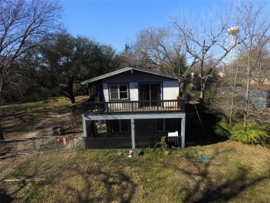 Lake Home For Sale in East Tawakoni, Texas