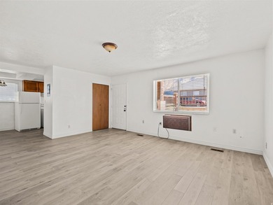 Attractive 21unit apartment complex featuring a mix of 1, 2, and - photo 16
