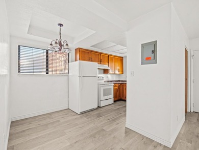 Attractive 21unit apartment complex featuring a mix of 1, 2, and - photo 17