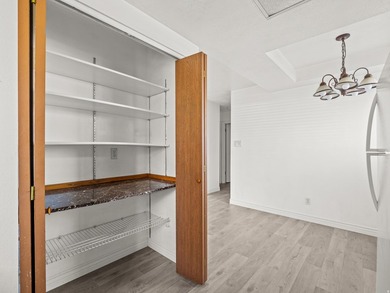 Attractive 21unit apartment complex featuring a mix of 1, 2, and - photo 23