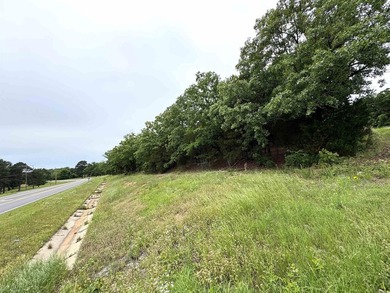 Excellent opportunity to own 1.26 acres, ideally located just - photo 4