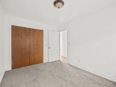 Attractive 21unit apartment complex featuring a mix of 1, 2, and - photo 25