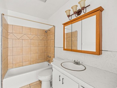 Attractive 21unit apartment complex featuring a mix of 1, 2, and - photo 26