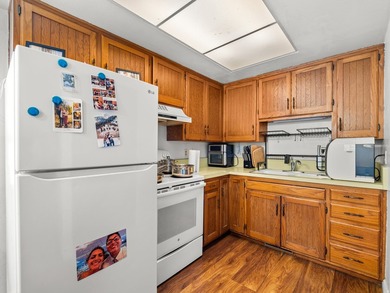 Attractive 21unit apartment complex featuring a mix of 1, 2, and - photo 40