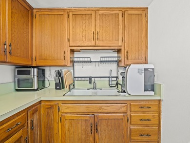 Attractive 21unit apartment complex featuring a mix of 1, 2, and - photo 42