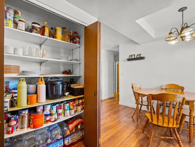 Attractive 21unit apartment complex featuring a mix of 1, 2, and - photo 43