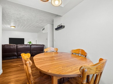 Attractive 21unit apartment complex featuring a mix of 1, 2, and - photo 44