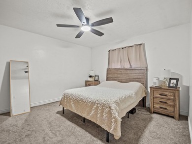Attractive 21unit apartment complex featuring a mix of 1, 2, and - photo 49
