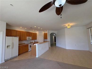 Absolutely gorgeous first floor 2 bedroom, 2 bath + DEN, CORNER - photo 7