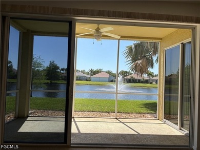 Absolutely gorgeous first floor 2 bedroom, 2 bath + DEN, CORNER - photo 10