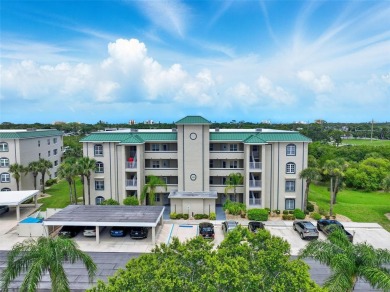 (private lake, pond, creek) Condo For Sale in New Smyrna Beach Florida