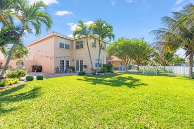 Lakefront 3 bedroom, 2.5 bathroom home located in the gated - photo 14