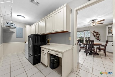 Welcome to 3401 Summit Circle in Belton! This spacious 2 - photo 8